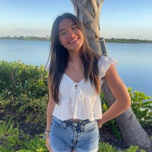 Meet your Posher, Jennifer